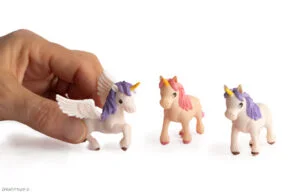 חד קרן ליצירה אביזרי יצירה בחנות אומנות